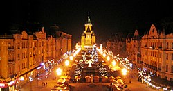 Timișoaran Piața Victoriei yövalaistuksessa