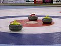 Curlingstenen in het huis