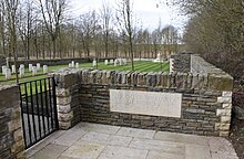 Ecoust Military Cemetery 20.jpg