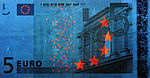 Bitllet de 5 euros sota llum ultraviolada (Anvers)