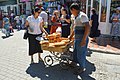 市場通りのパン屋