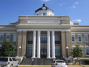 Das Morehouse Parish Courthouse in Bastrop, seit 2002 im NRHP gelistet[1]