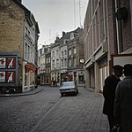 Achter het Vleeshuis, nieuwbouw V&D, ca. 1975