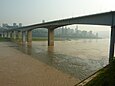 Shibanpo-Jangtse-Brücke, vorn die zweite, dahinter die erste Brücke