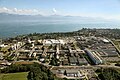 Vue aérienne (2009) de l'École polytechnique fédérale de Lausanne (EPFL), qui forme avec l'Université de Lausanne (UNIL) un vaste campus à proximité du lac Léman