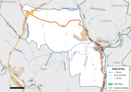 Carte en couleur présentant le réseau hydrographique de la commune