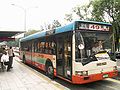 大都會客運行駛在台北市民權東路公車專用道上的伊凱洛斯2001低底盤公車，車牌號碼：AH-836