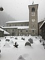 Le cimetière de Saint-Rhémy et le clocher de l'église Saint-Remi.