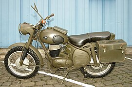 Maico 250 B der Bundeswehr (links)