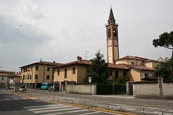 Şehir merkezi ve Kilise