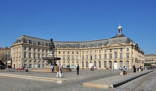 Le palais de la Bourse (1742-1749), situé place de la Bourse à Bordeaux.
