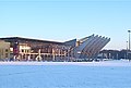 Der Ursprungsbau der Stadthalle Bremen von 1964, links das 1993 eingeweihte Congress Centrum Bremen (2001)