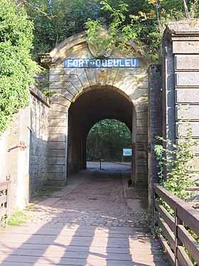 Entrée du fort de Queuleu en 2011.