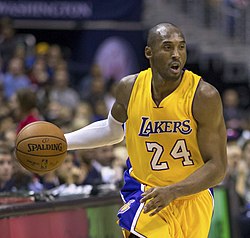 Kobe Bryant në aksion me LA Lakers.