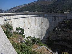 Opdæmning af bifloden Le Verdon (Le barrage de Castillon-Démandolx)[33]