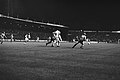 Match contre l'Ajax au stade de Meer le 18 octobre 1978. Claude Ryf (n° 2) défend son camp. Défaite 1-0[61].