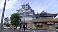Kotobuki Castle of Sweets, in the Yodoe area, is modeled after Yonago Castle