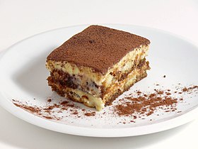 Tiramisu trang trí với bột sô cô la