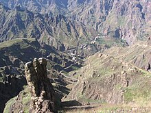 Vue des sources de la vallée de Ribeira da Garça depuis un point de vue situé aux sources de Ribeira Grande.