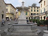 Brunnen vor der Collegiata