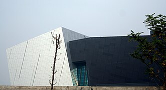 Musée national du film de Chine. RTKL International Ltd en coopération avec l'Institut de Design Architectural de Pékin, 2005. Pékin.