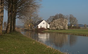 Heteren, farmhouse along the Linge