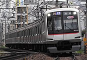 5050系 （2017年8月25日 東急東橫線 自由丘站－都立大學站間）