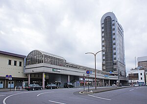 車站西口（2022年1月）