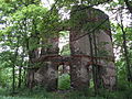 Ruine des oktogonalen Lusthauses/Jagdhauses „Zamek Mořičov (Möritschau)“ (1738–1739) auf gleichnamigem Berg bei Ostrov, Tschechien