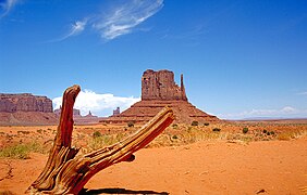 El Monument Valley desde lo más bajo de la depresión.