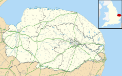 Mapa konturowa Norfolku, blisko centrum u góry znajduje się punkt z opisem „Foulsham”