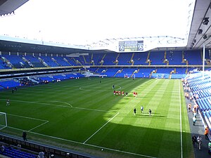 Die White Hart Lane vom South End gesehen (2011)