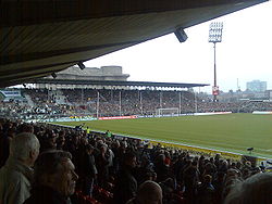 la stadiono Millerntor-Stadion en Hamburgo