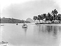 Foto Labuan Bajo pada zaman Hindia Belanda, dengan perahu Madura.