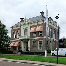 Het oude gemeentehuis in Witmarsum
