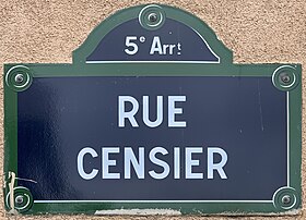 Voir la plaque.