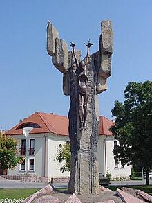 Sculpture – Corpus Hungaricum (1951 unveiled 1999)
