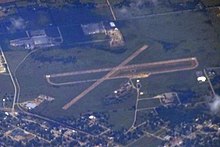 F99 HOLDENVILLE MUNICIPAL AIRPORT FLIGHT CDG-IAH 777 F-GSQM (10350666965).jpg