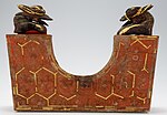 武寧王妃の頭枕（６世紀頃　百済　国立公州博物館所蔵）亀甲文様の截金