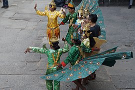 Danseuses classiques khmères.