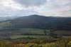 Blick von der Ruine Auersburg über das Tal der Ulster westsüdwestwärts zur Eckweisbacher Kuppe