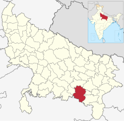 Kaupungin sijainti Intiassa. Uttar Pradeshin osavaltio punertavalla värillä korostettuna.