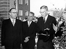 Sten von Friesen, Torsten Gustafson och kung Gustaf VI Adolf vid invigningen av Fysikum i Lund 1951.