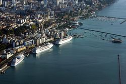 Navios ancorados no Terminal de Passageiros durante o carnaval de 2010