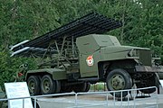 Raketomet Kaťuša BM-13N na podvozku Studebaker US6