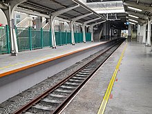 Peron sisi di Stasiun Kebayoran.