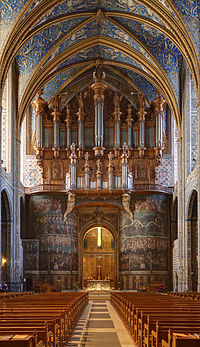 La nef et le buffet d'orgue de la cathédrale Sainte-Cécile d'Albi. (définition réelle 2 943 × 5 109)