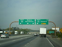 SR 99 (noordelijke richting) in Fresno