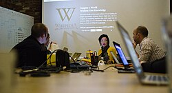 Laman berbahasa Inggeris Wikipedia on January 18, 2012, menggambarkan blackout antarabangsa dalam pembangkang untuk SOPA