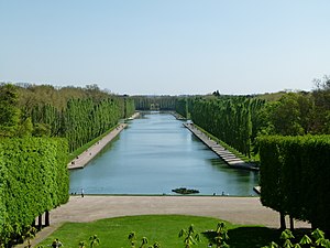 Le grand canal du parc de Sceaux.